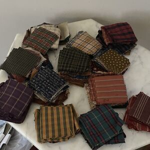 LOT OF VTG 2.5" Quilt Block Squares Patterned & Plaids Cotton Cut Fabric Pieces